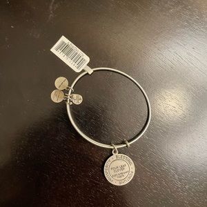 Four leaf clover-new with tags- silver